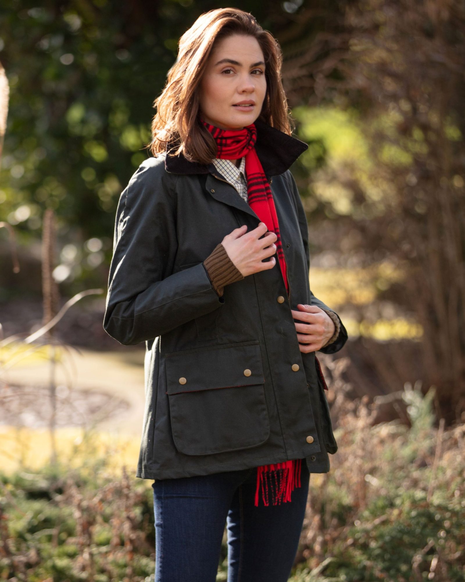 Women’s waxed jacket: Timeless Style Meets Functionality